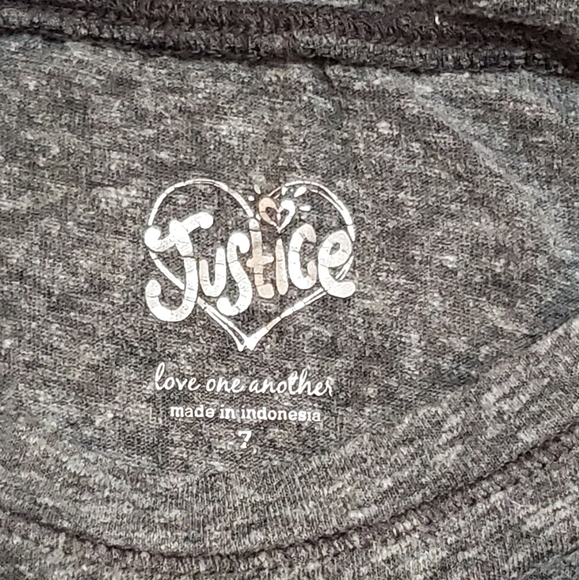 ❤ Justice long sleeved Gray shirt stud shoulder - Picture 2 of 2
